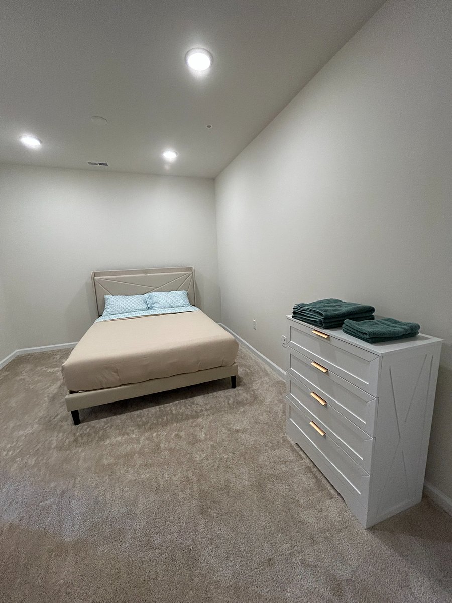 Furnished Finder property 833605_1 photo 11