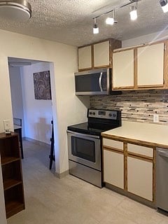 Furnished Finder property 833805_1 photo 14