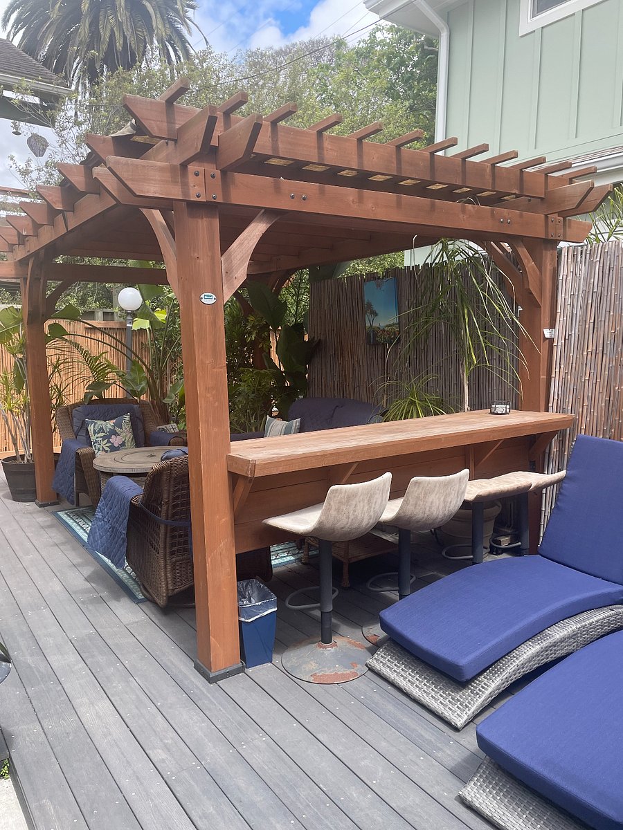 Outdoor Bar Seating
