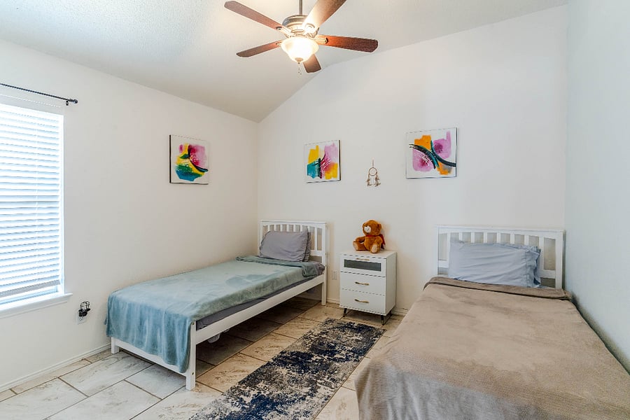 4 of 4 Bedrooms:  2x twin beds.