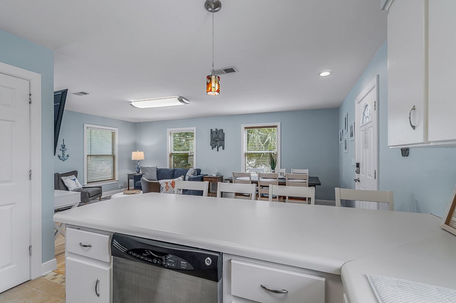 Furnished Finder property 833909_1 photo 12