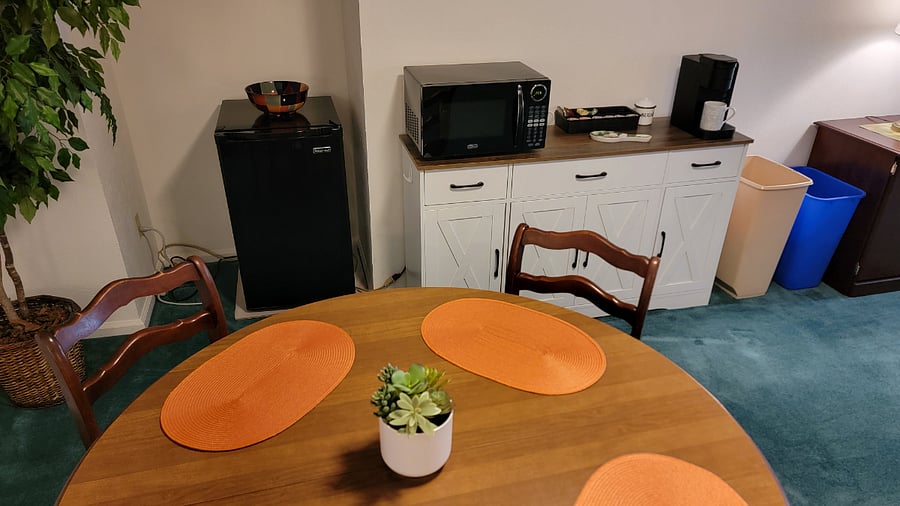 Breakfast Kitchenette