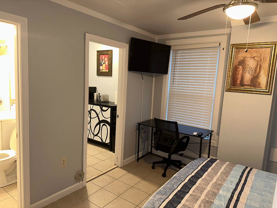 Furnished Finder property 834035_2 photo 6