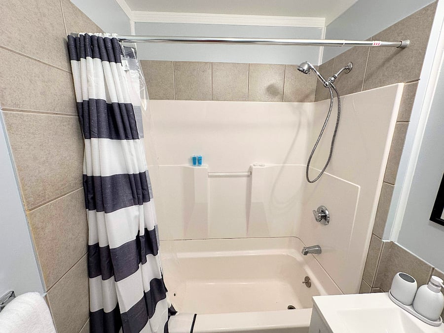 Furnished Finder property 834035_2 photo 2