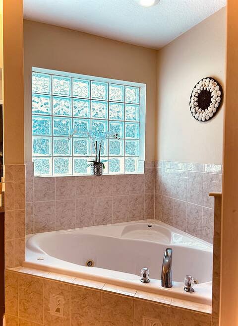 Furnished Finder property 834082_1 photo 5