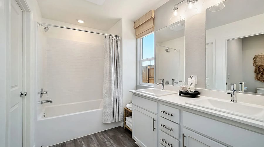 Double sink 2nd bathroom