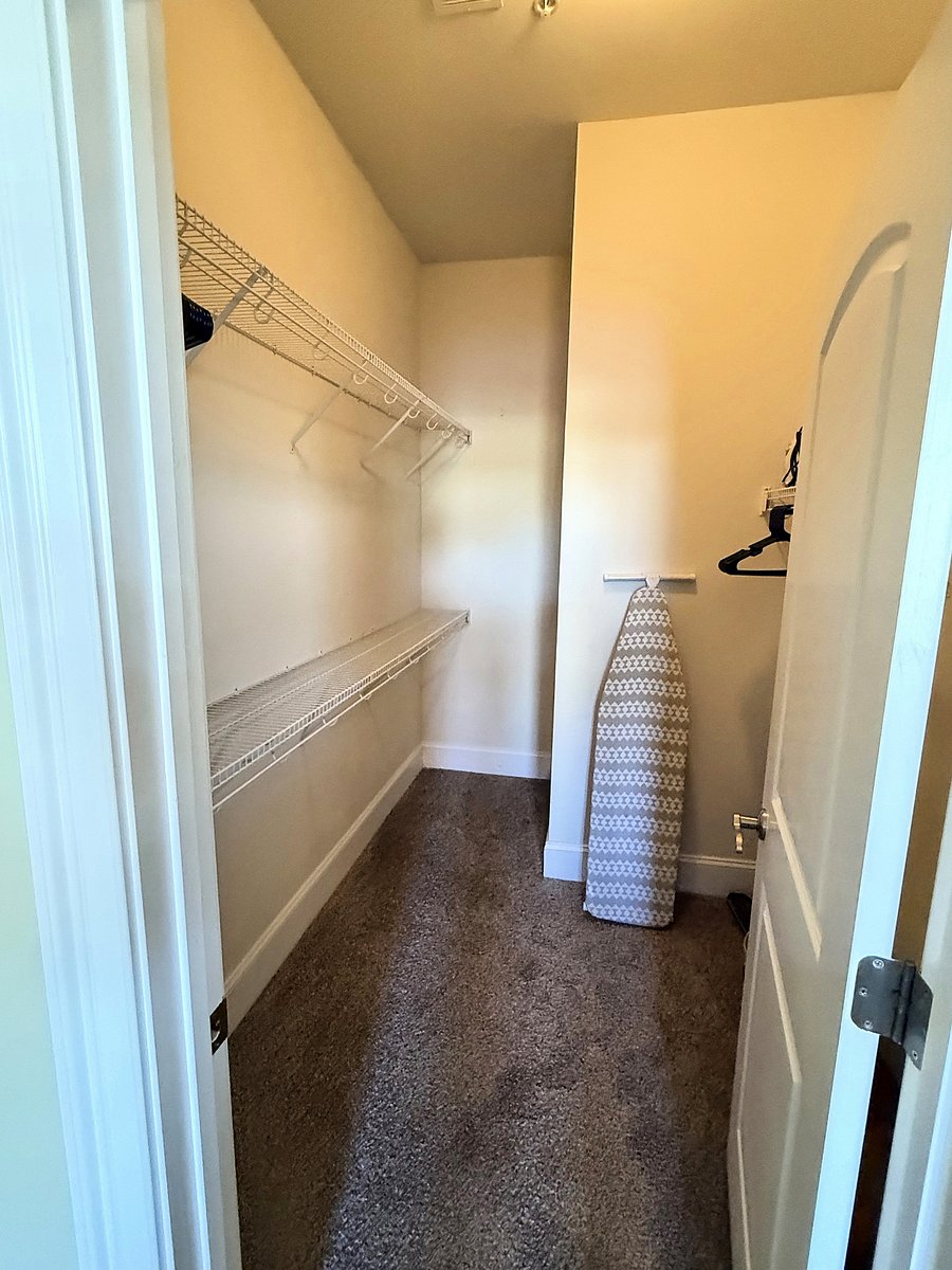 Furnished Finder property 834105_1 photo 22