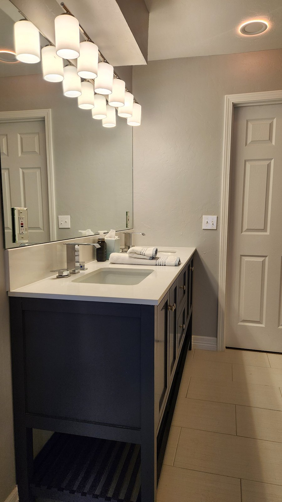 Furnished Finder property 834225_3 photo 11