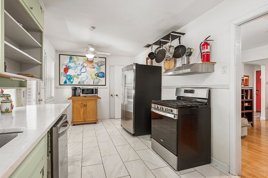 Furnished Finder property 834229_1 photo 18
