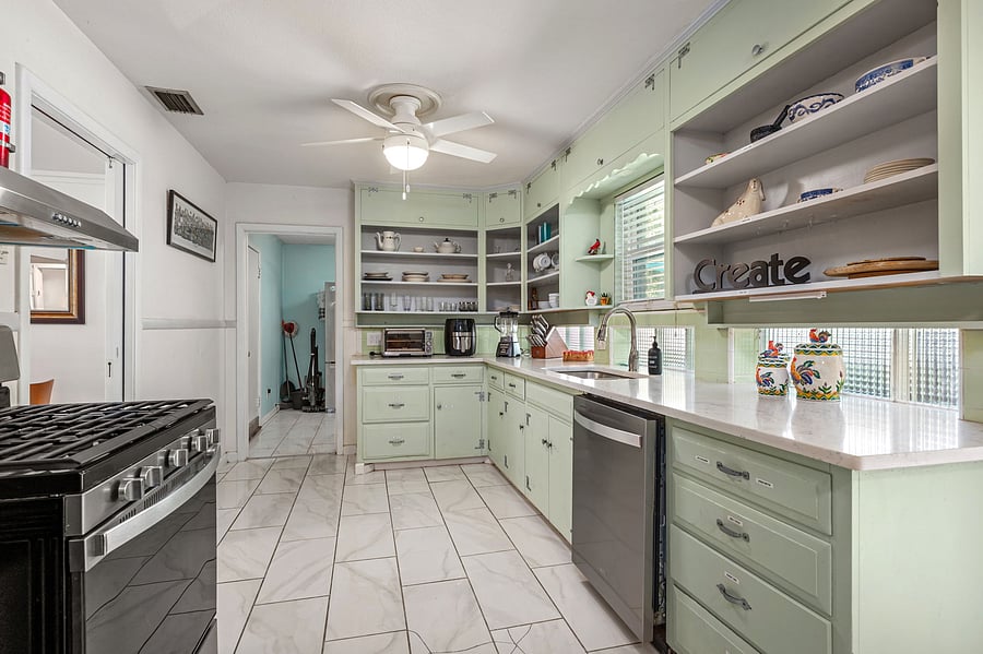 Furnished Finder property 834229_1 photo 17