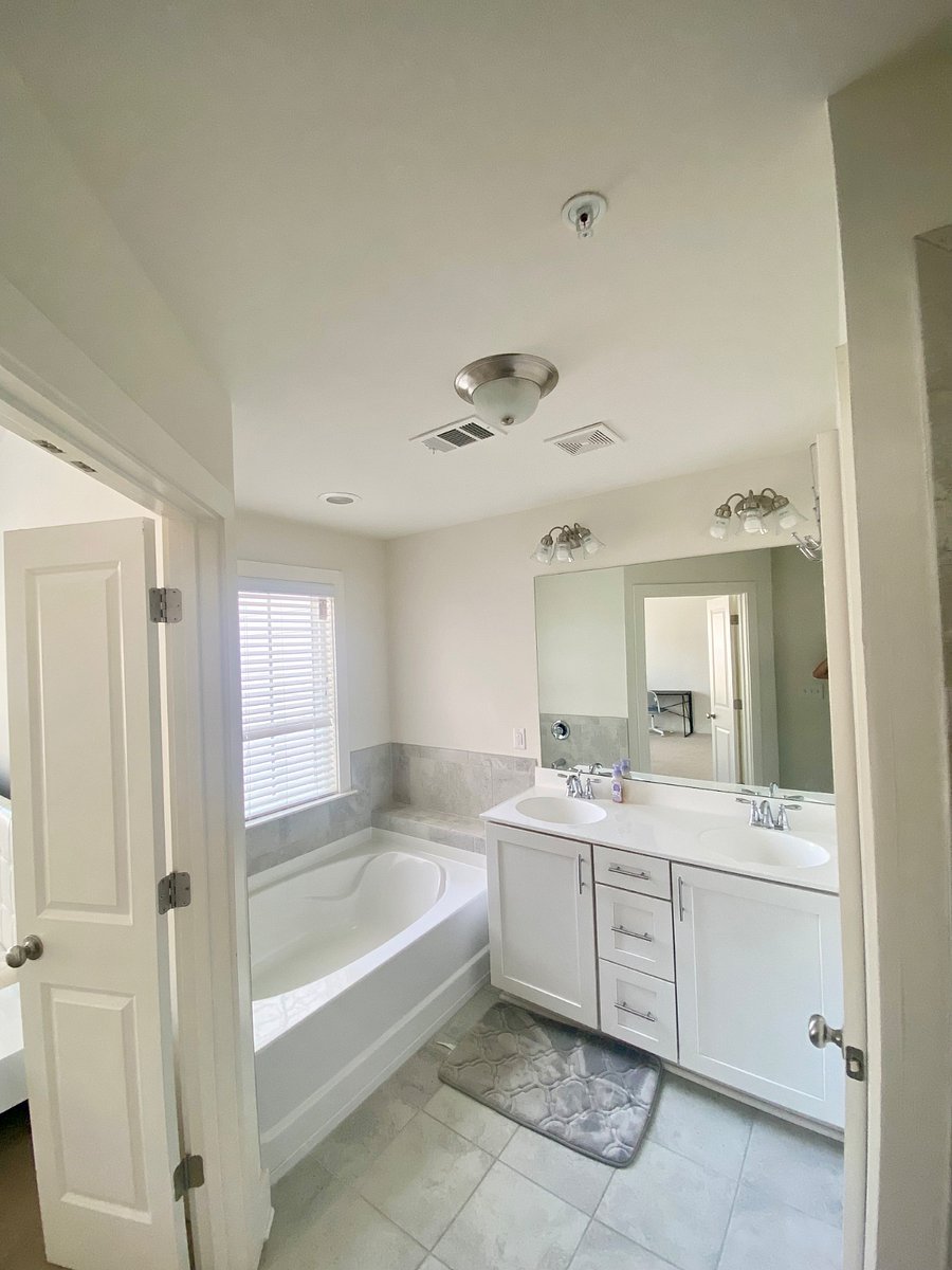 Master bathroom 