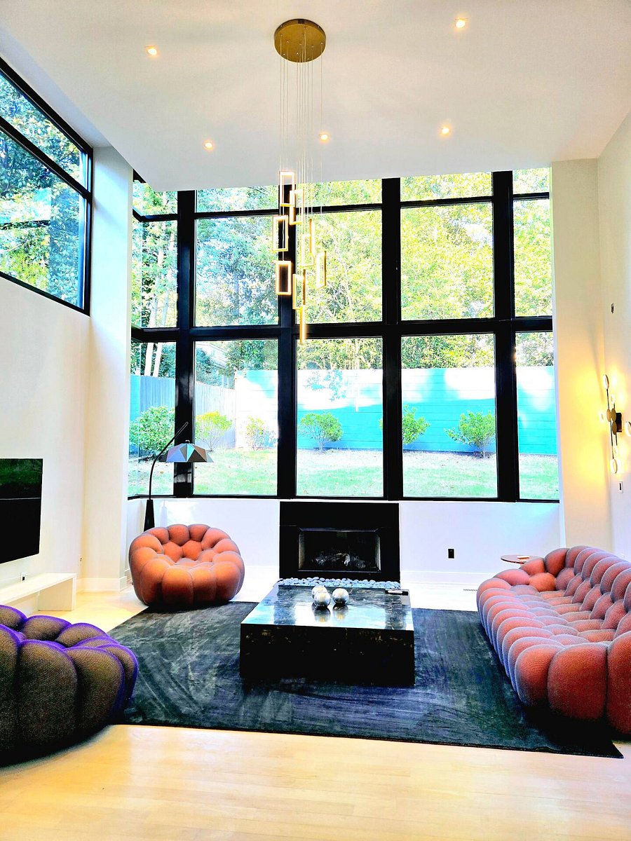 Main Living Room. Level 1.