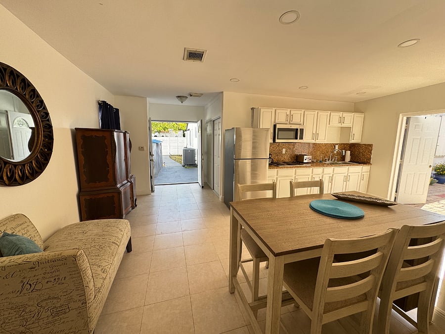 Furnished Finder property 834503_1 photo 9