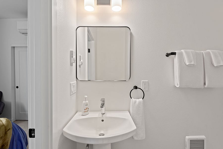 Furnished Finder property 834504_1 photo 26