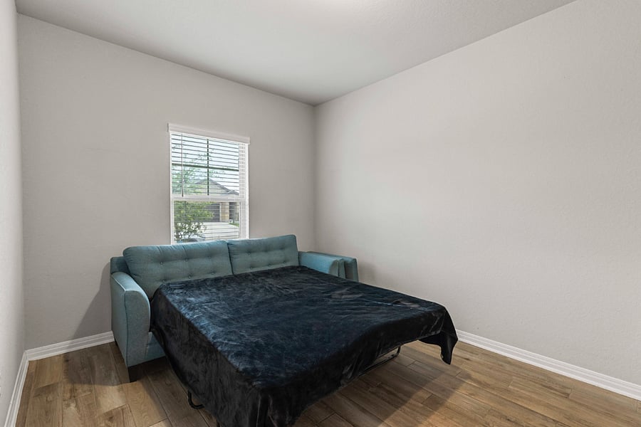 Pull out couch with queen size mattress
