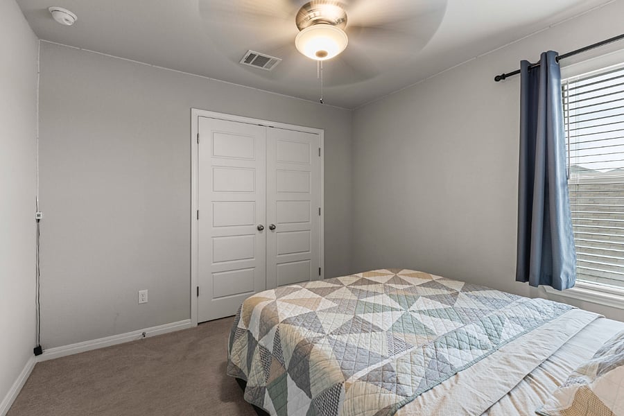 Bedroom 3 with Queen Bed