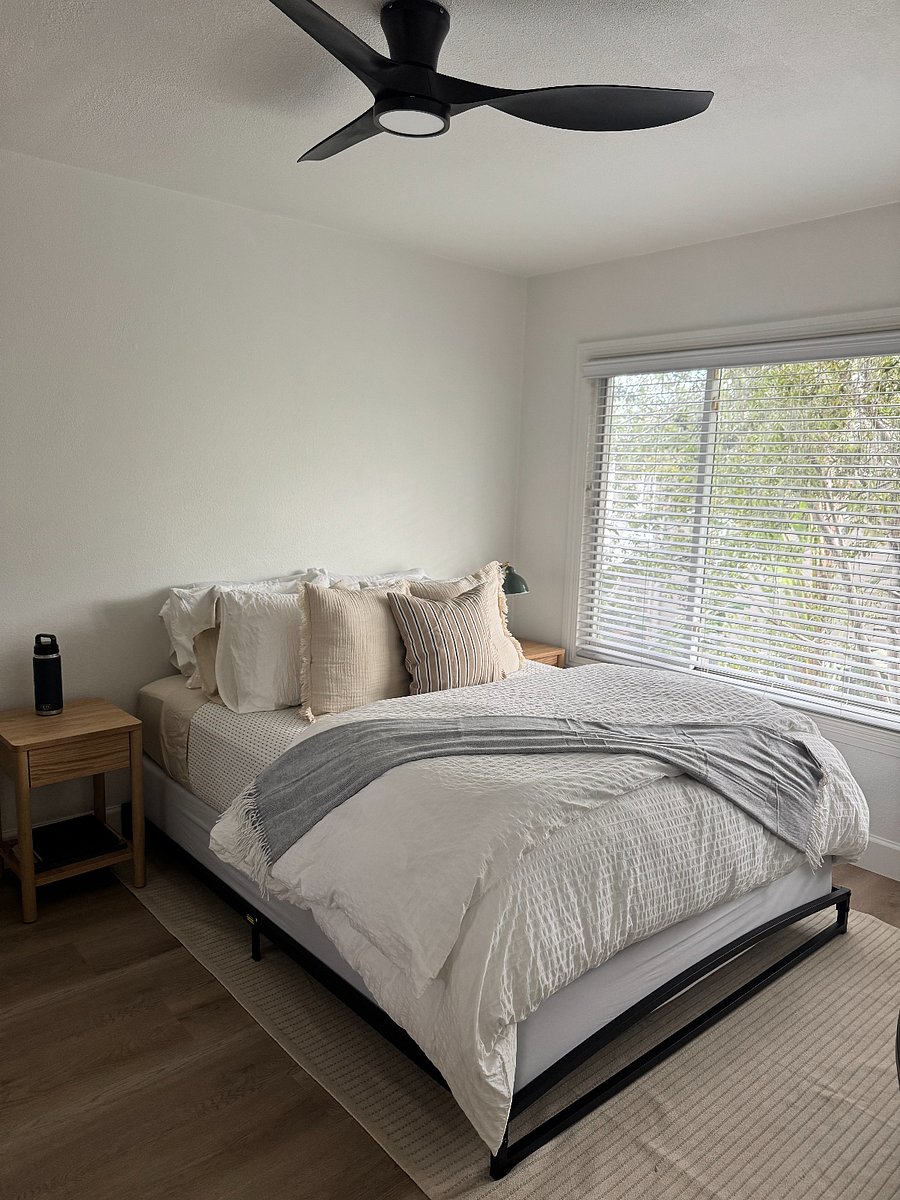 Queen Bedroom 2