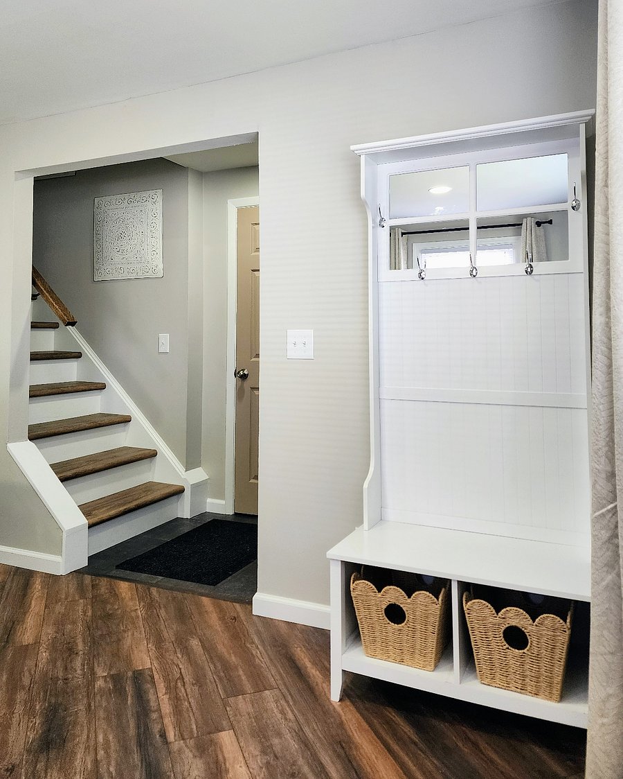 Front entry bench, stairs to second floor bedrooms