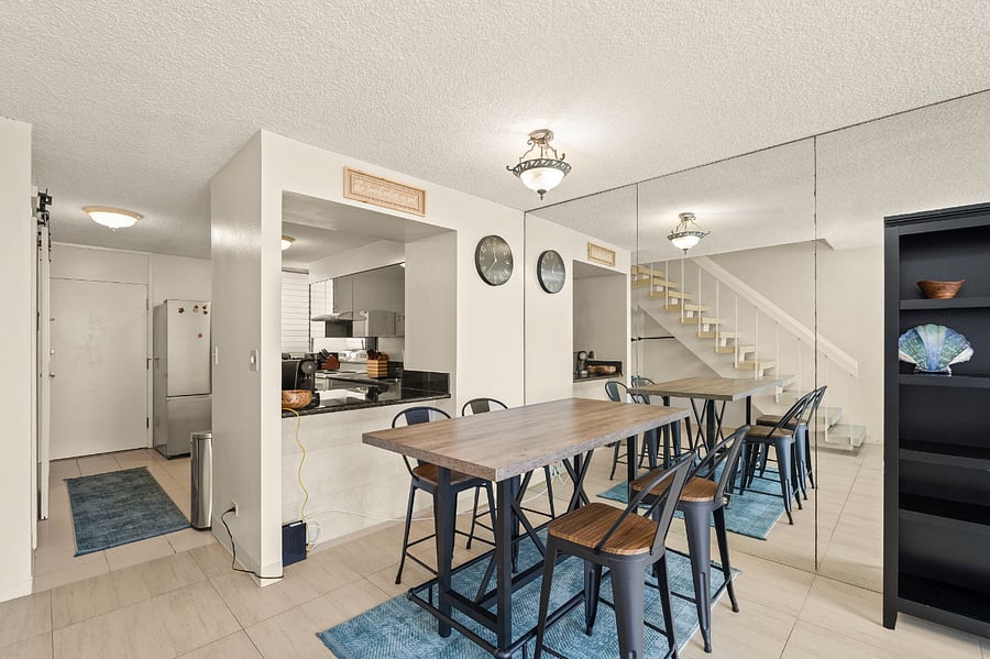 Dining Table/Area