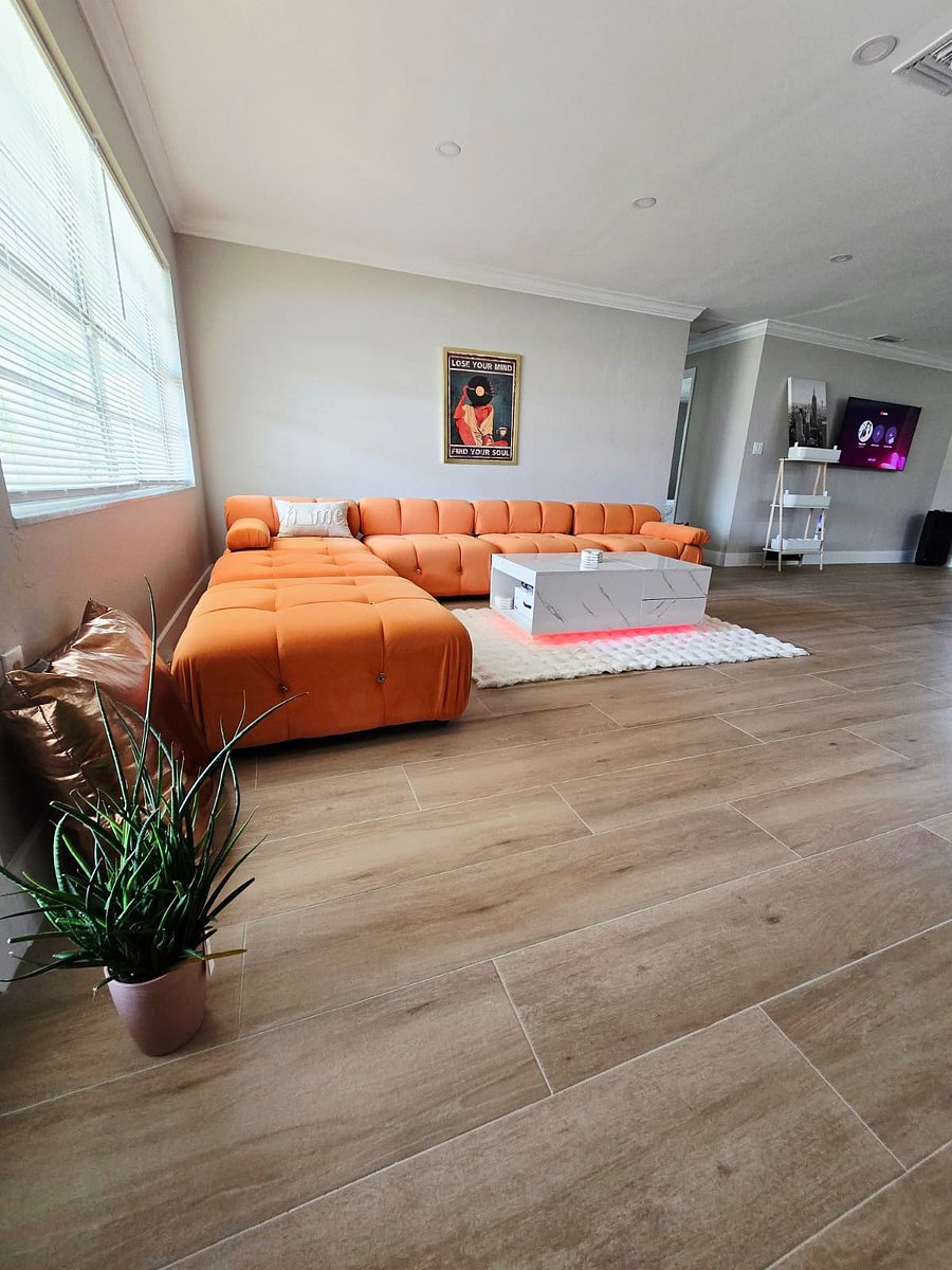 Furnished Finder property 834605_1 photo 4