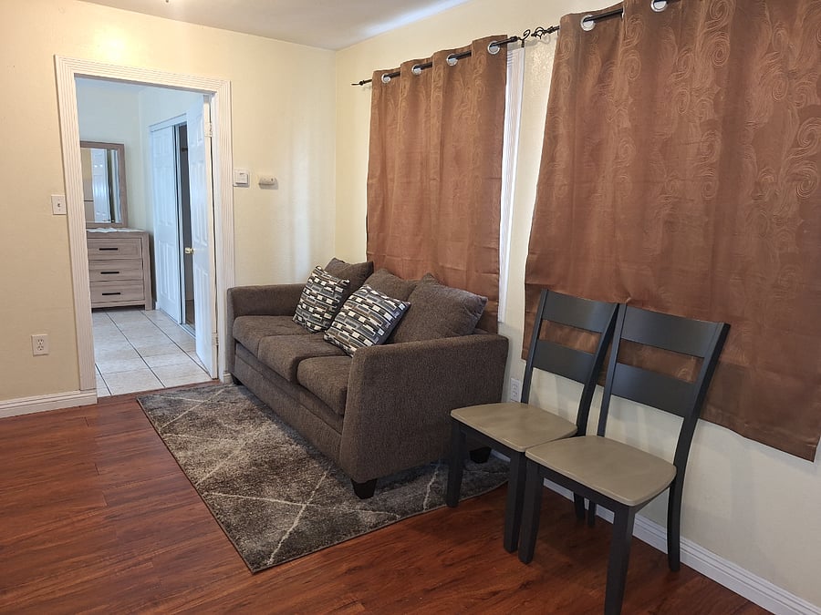Furnished Finder property 834621_1 photo 24