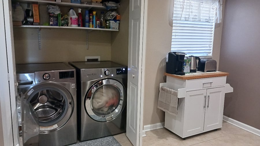 Washer and dryer, Keurig, Electric kettle, toaster