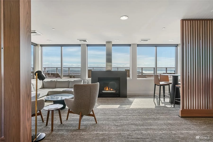 Roof Top Lounge