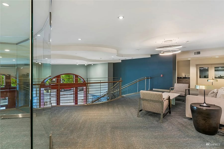 Mezzanine Lounge