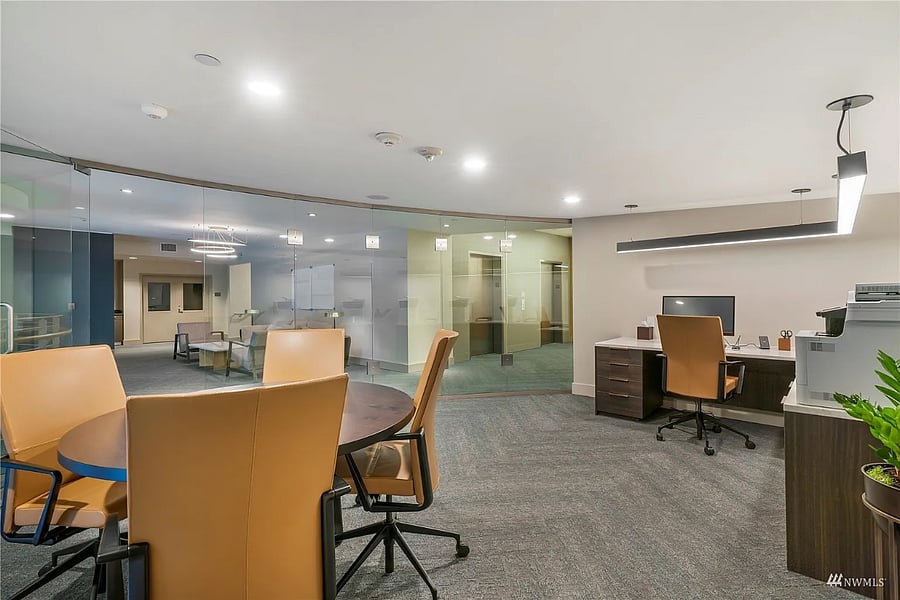Business Center on the Mezzanine