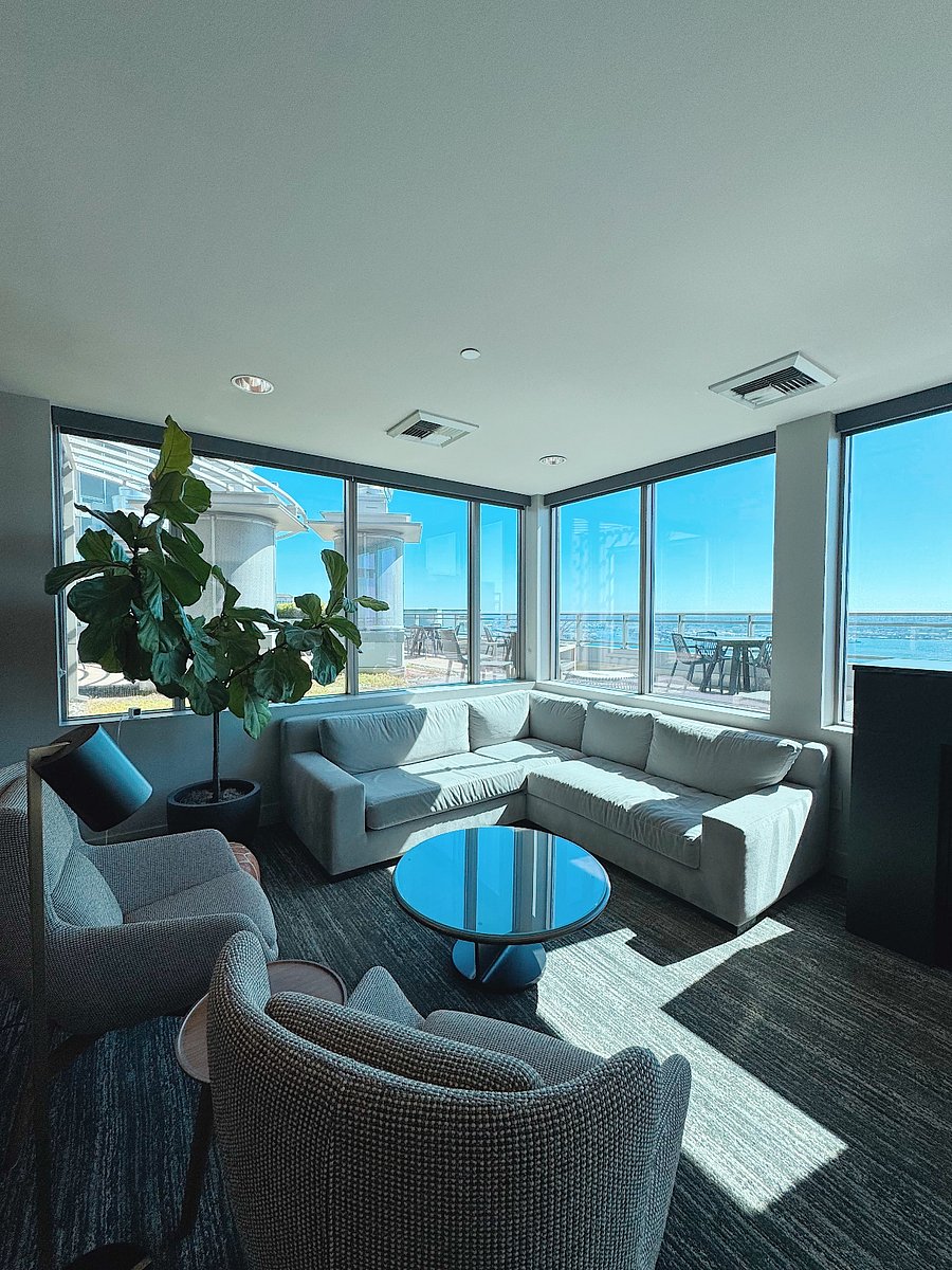 Rooftop Lounge