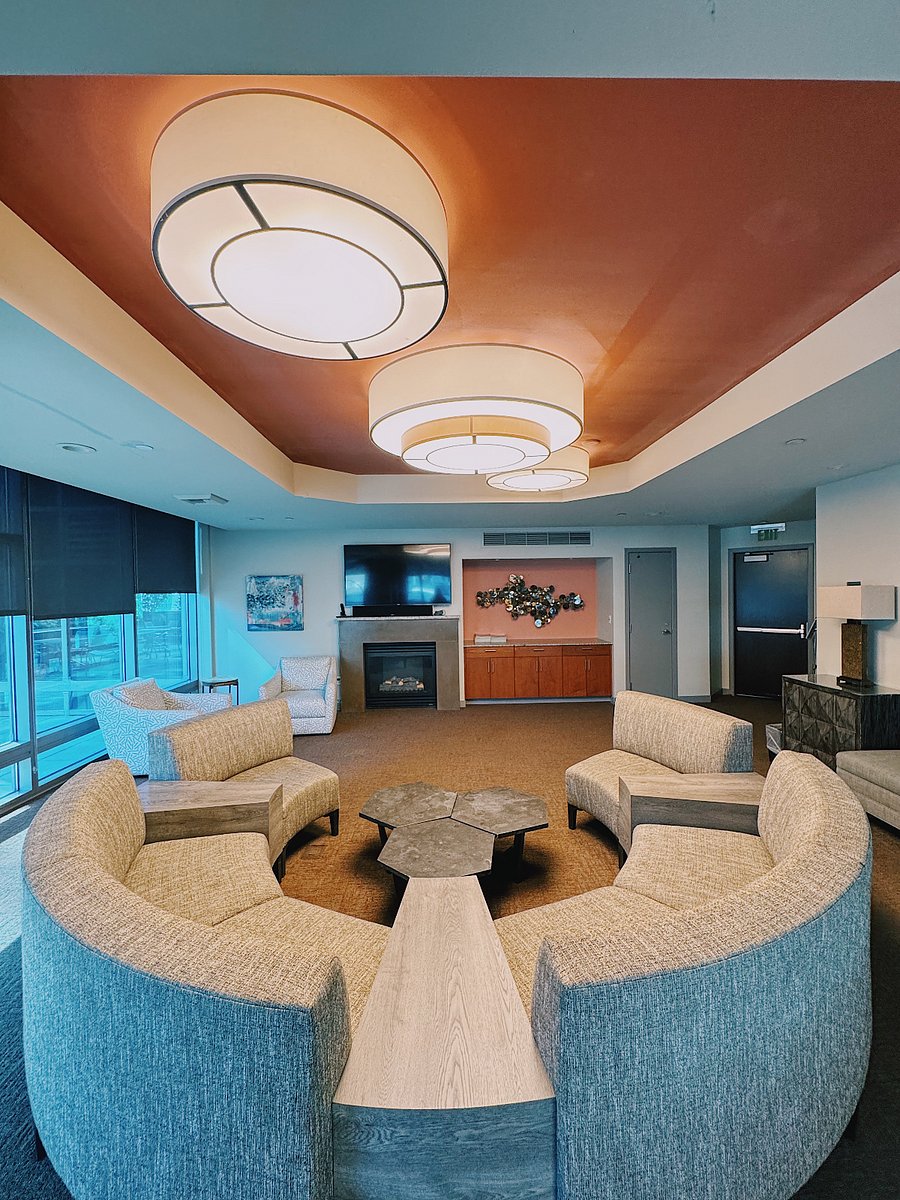 Common Area Lounge