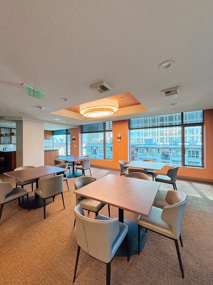 Common Area Lounge