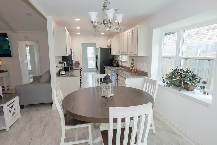 Dining/Kitchen