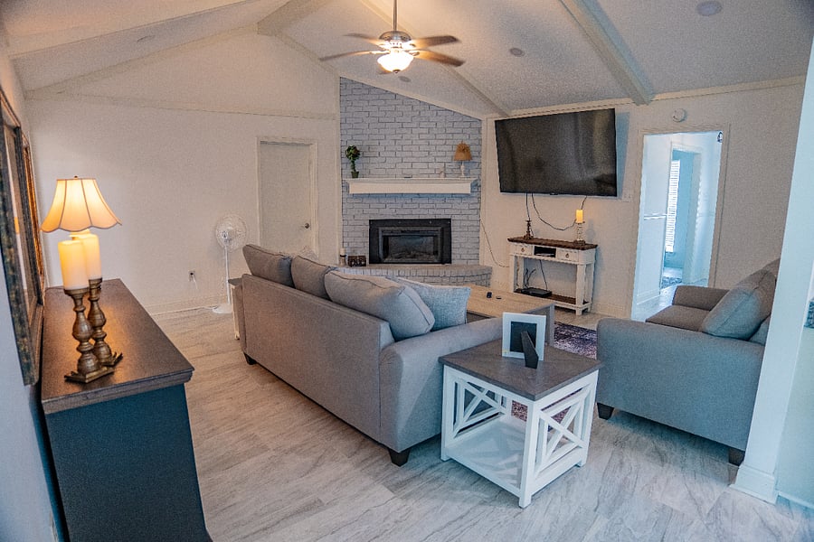 Furnished Finder property 834717_1 photo 3
