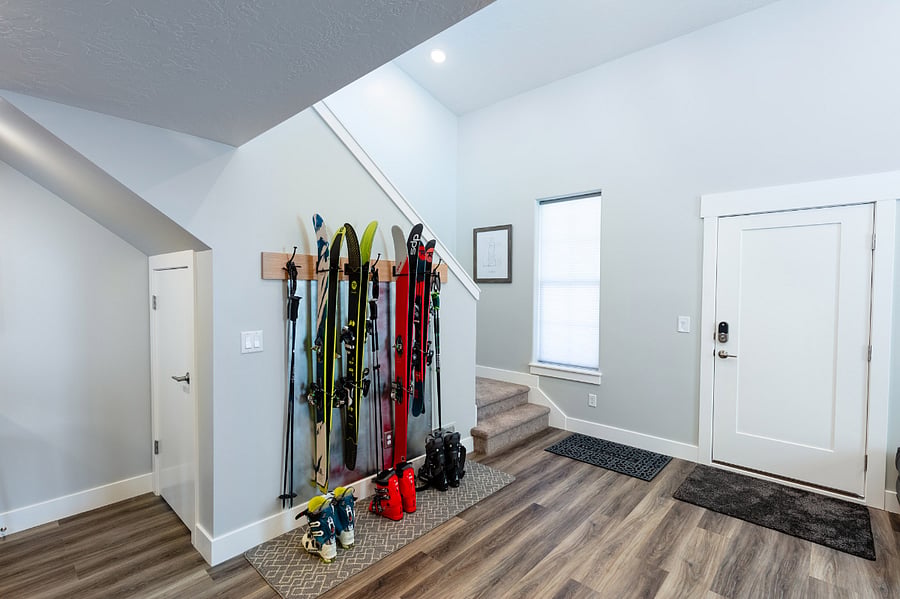 Entrance, stairs to loft bedroom
