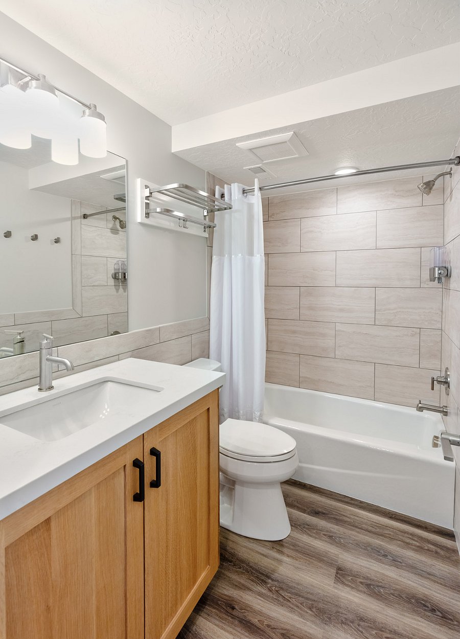 Full bathroom