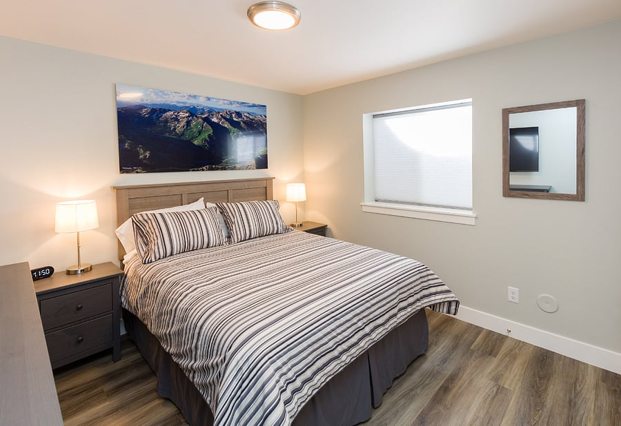 Bedroom 2- Queen bed