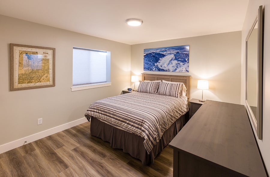 Bedroom 2- Queen bed