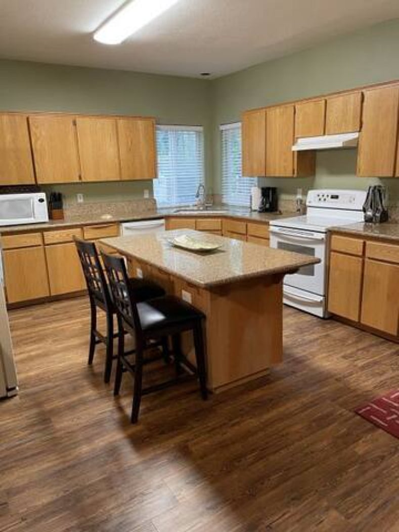 Furnished Finder property 835015_1 photo 3