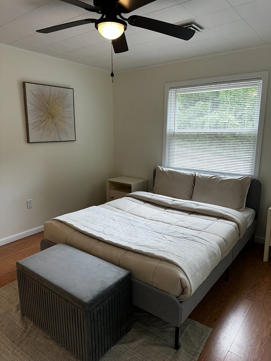 Secondary bedroom $900