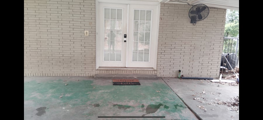 Upstairs Carport for 2 cars