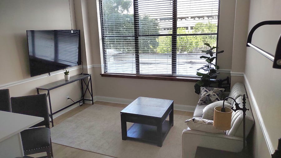 1 bedroom apartment living room - 2nd floor