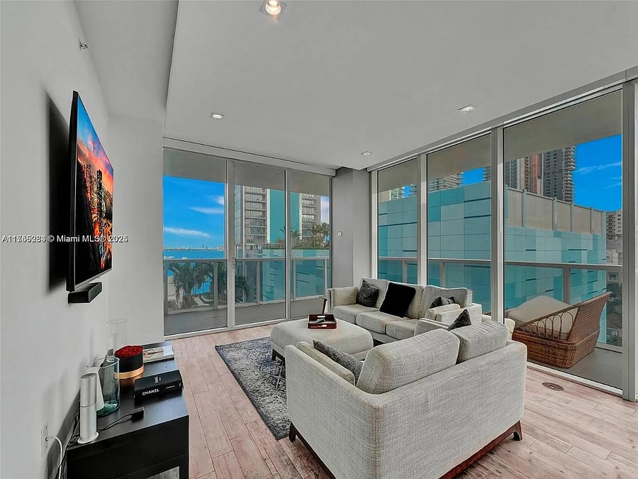 Furnished Finder property 835052_1 photo 4