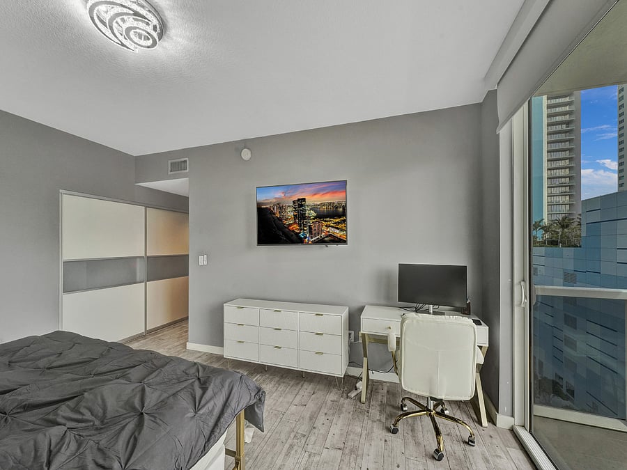 Furnished Finder property 835052_1 photo 30