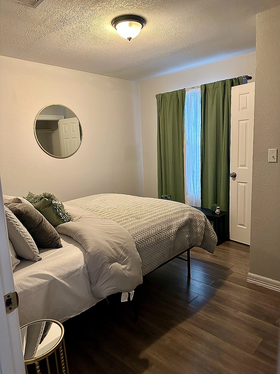 Furnished Finder property 835077_1 photo 5