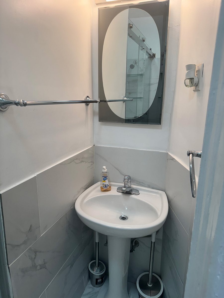 Furnished Finder property 835081_1 photo 9