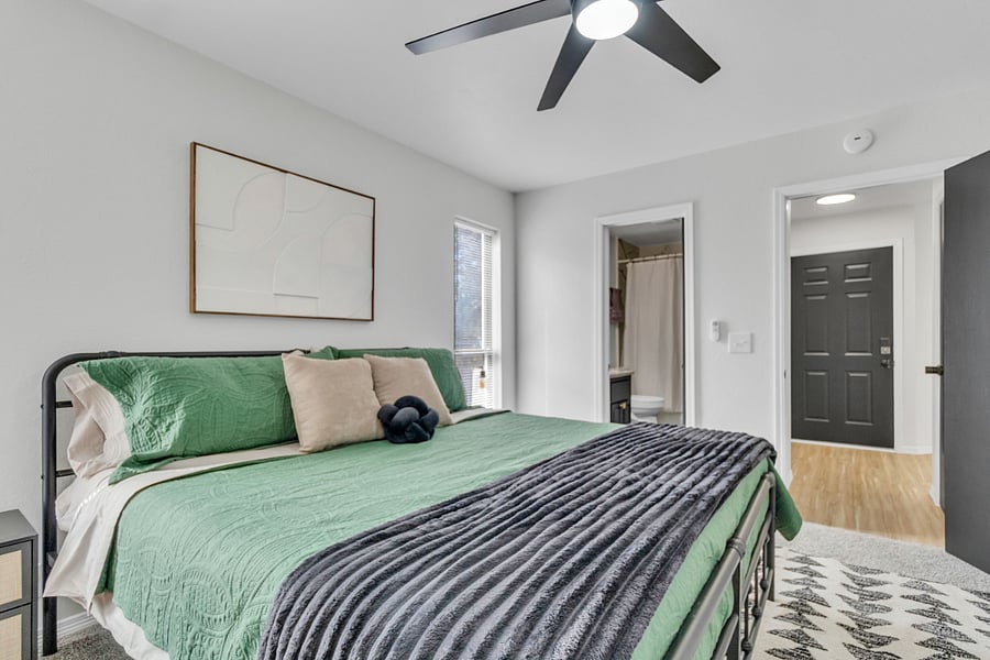 Furnished Finder property 835164_1 photo 7