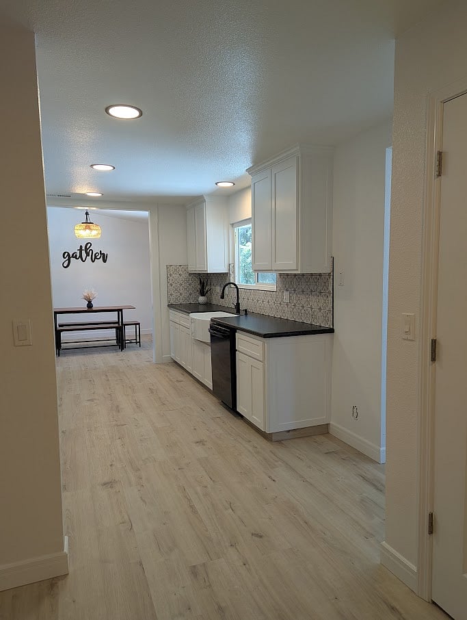 Furnished Finder property 835192_1 photo 15