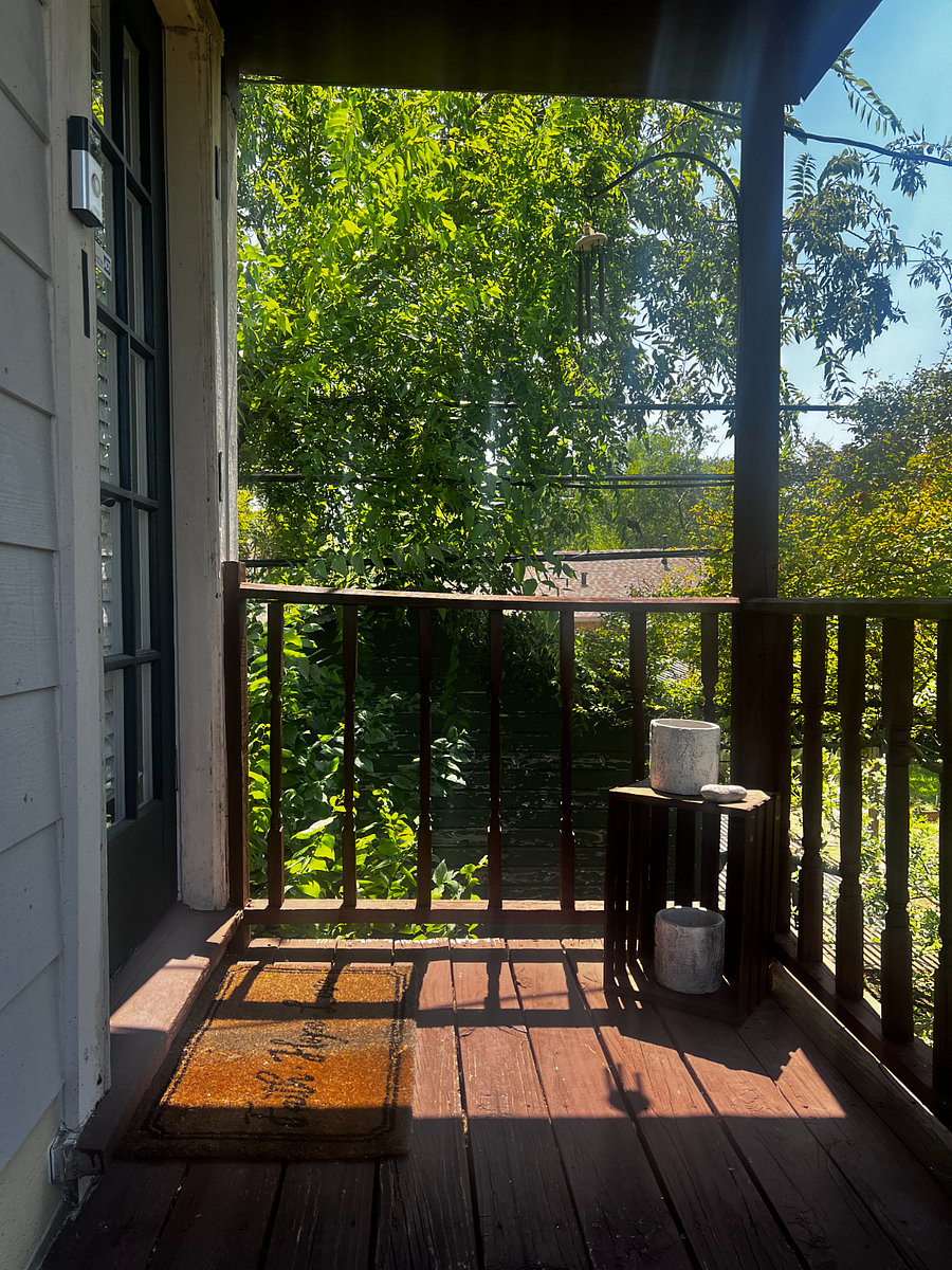 Your private front porch & entrance
