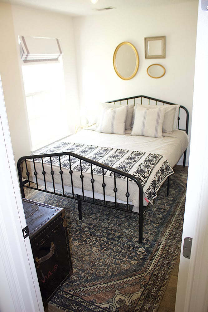 Guest bedroom